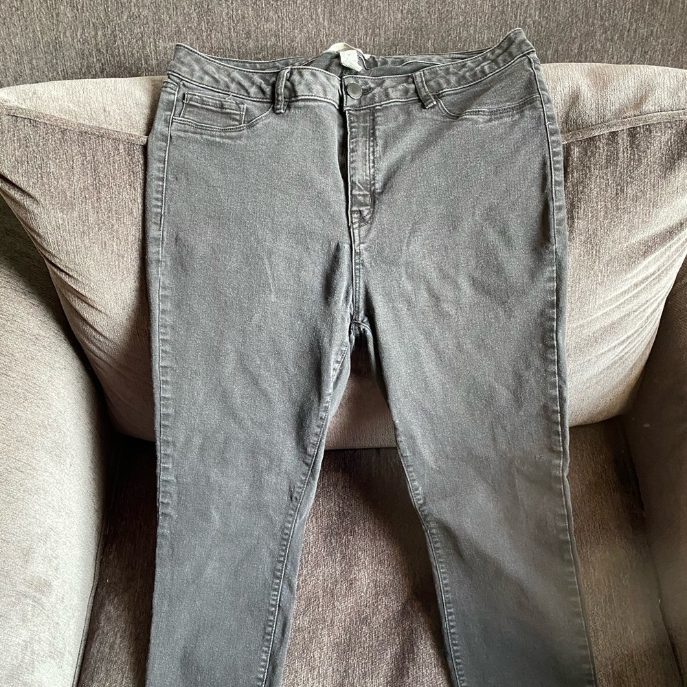 Black skinny jeans